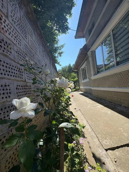 Casă cu 4 camere cu Teren 450 Mp în Central