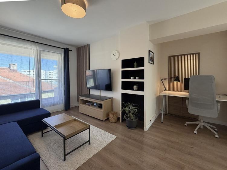 Apartament cu 2 camere semidecomandat, mobilat în Pipera