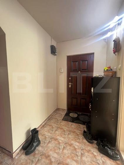 Apartament cu 4 camere decomandat, mobilat în Sud-Est