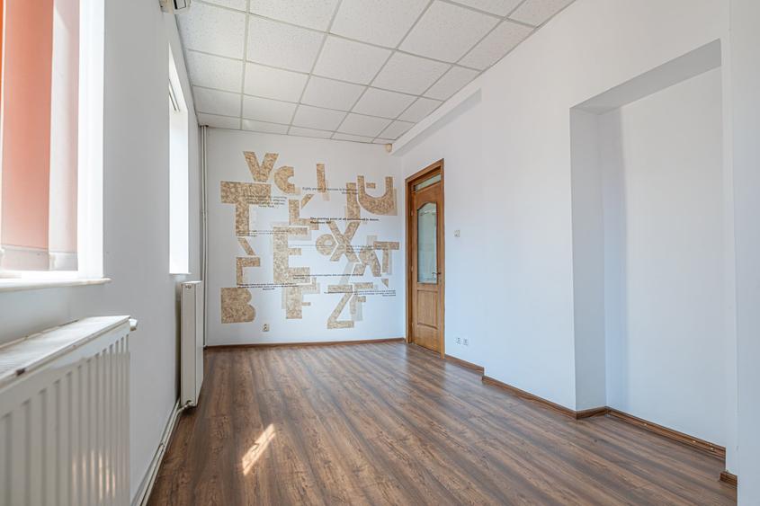 Casă individuală cu 16 camere cu Canalizare în Peninsula