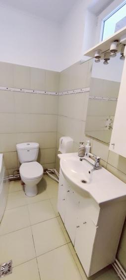 Apartament cu 5 camere decomandat, mobilat în Ghiroda