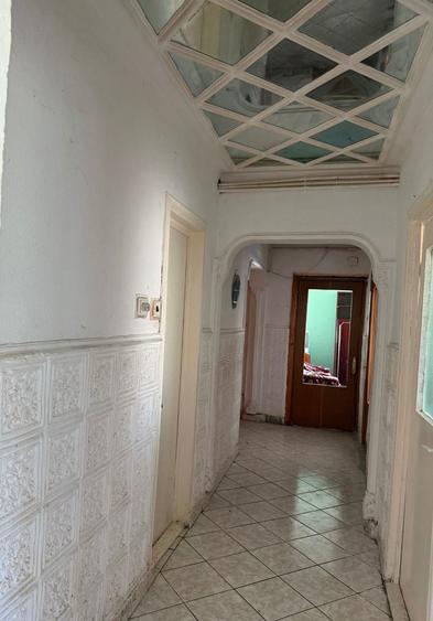 Apartament cu 3 camere decomandat în Faleza Nord