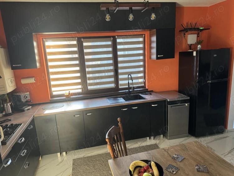 Apartament cu 2 camere semidecomandat, mobilat în Sânpetru