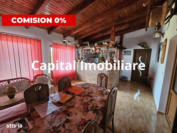 Casă cu 4 camere în Roman