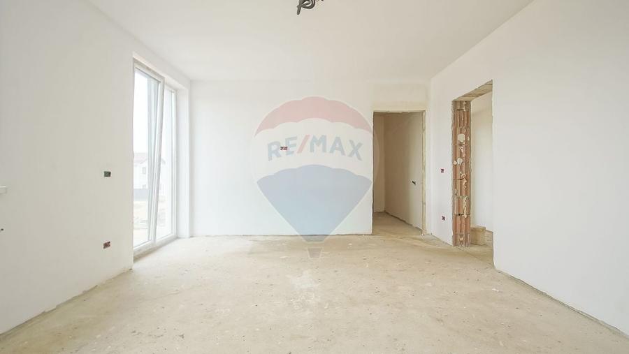Casă individuală cu 4 camere cu Teren 500 Mp în Tărlungeni