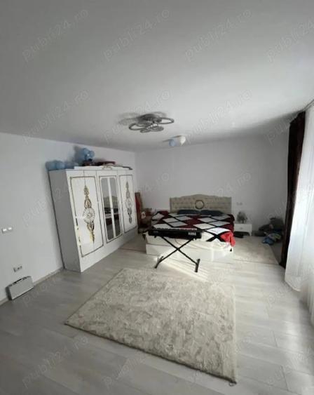 Casă cu 6 camere cu Teren 423 Mp în Bereasca