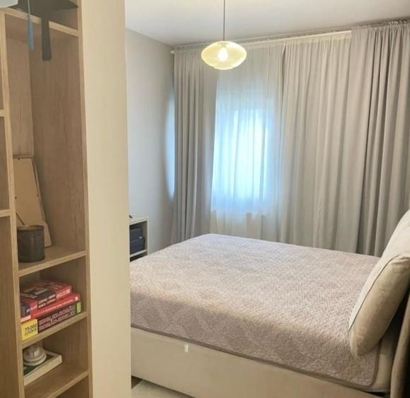 Apartament cu 3 camere decomandat, mobilat în Pipera