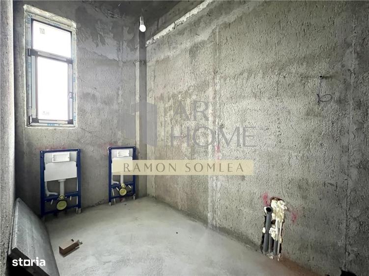 Spațiu comercial, de 700 mp, în Păulești