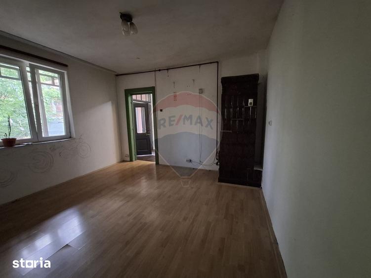 Casă cu 2 camere cu Teren 140 Mp în Eroii Revoluției