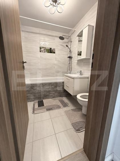 Apartament cu 3 camere semidecomandat, mobilat în Împăratul Traian