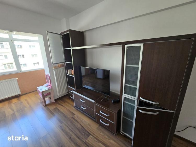 Apartament cu 3 camere decomandat în Trivale