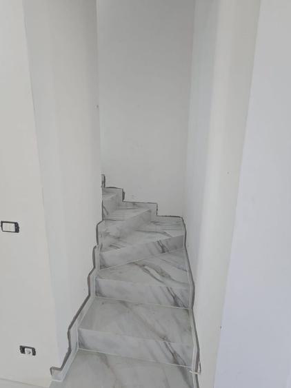 Duplex cu 5 camere cu Canalizare în Giroc