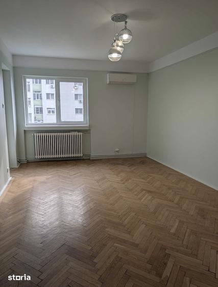 Apartament cu 3 camere decomandat în Obor