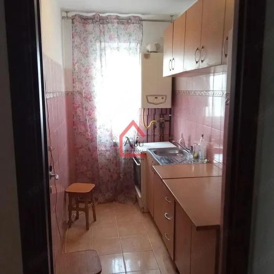 Apartament cu 2 camere decomandat în Filiași