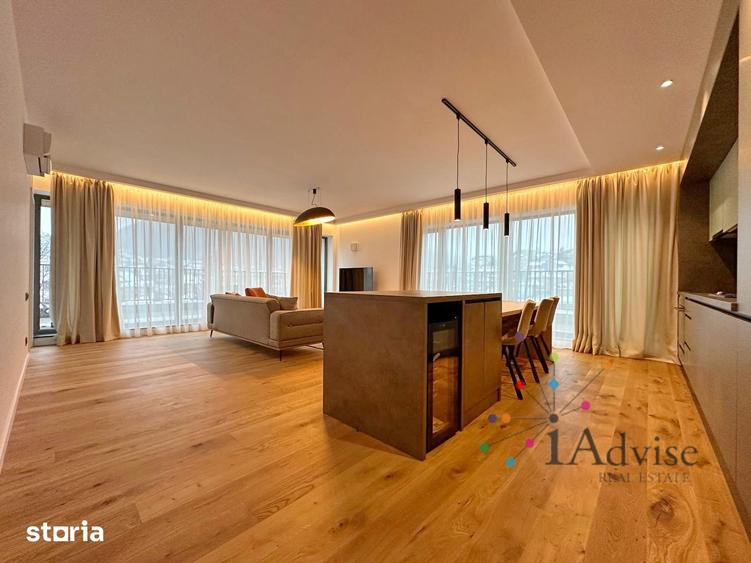Apartament cu 3 camere decomandat în Centrul Istoric
