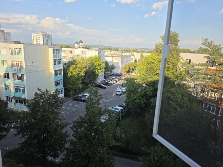 Apartament cu 2 camere semidecomandat în Trivale