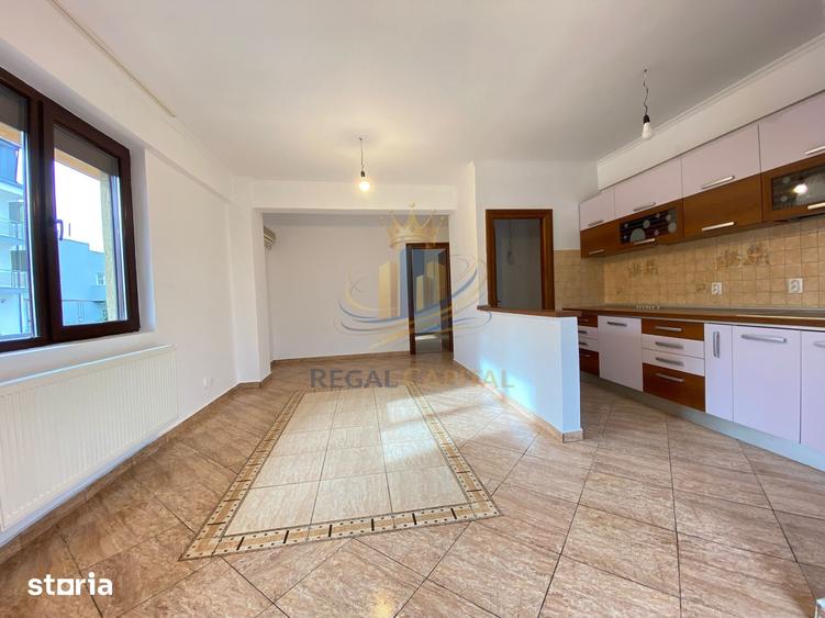 Apartament cu 4 camere în 1 Mai