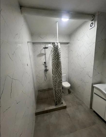 Garsonieră decomandată în Vitan