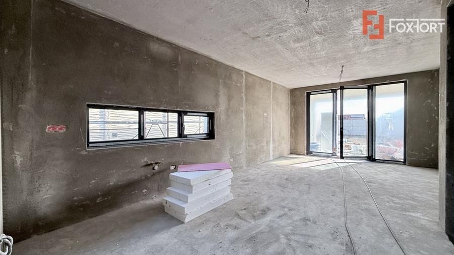 Duplex cu 5 camere cu Canalizare în Moșnița Nouă
