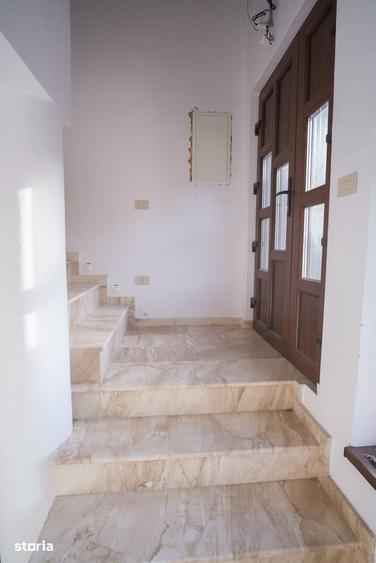 Casă cu 5 camere cu Teren 1352 Mp în Central