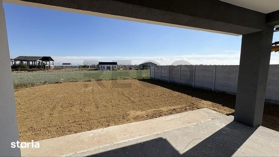 Casă cu 3 camere cu Teren 553 Mp în Sântandrei