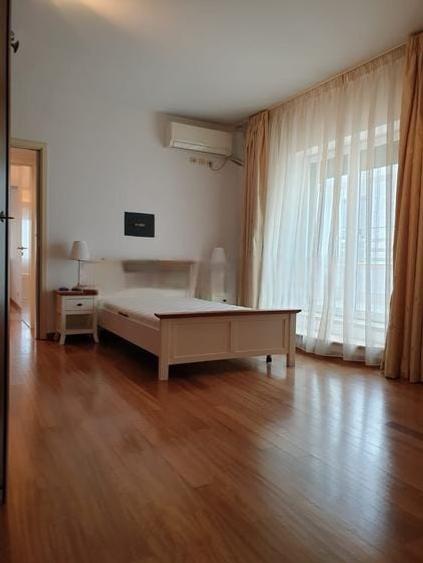 Apartament cu 5 camere decomandat în Grădina Icoanei