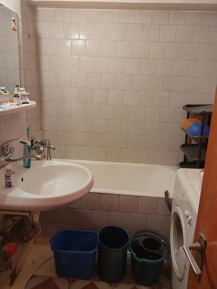 Apartament cu 2 camere semidecomandat în Crângași