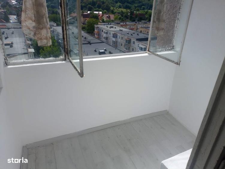 Garsoniera 32 mp, cu priveliste spre munti - 3