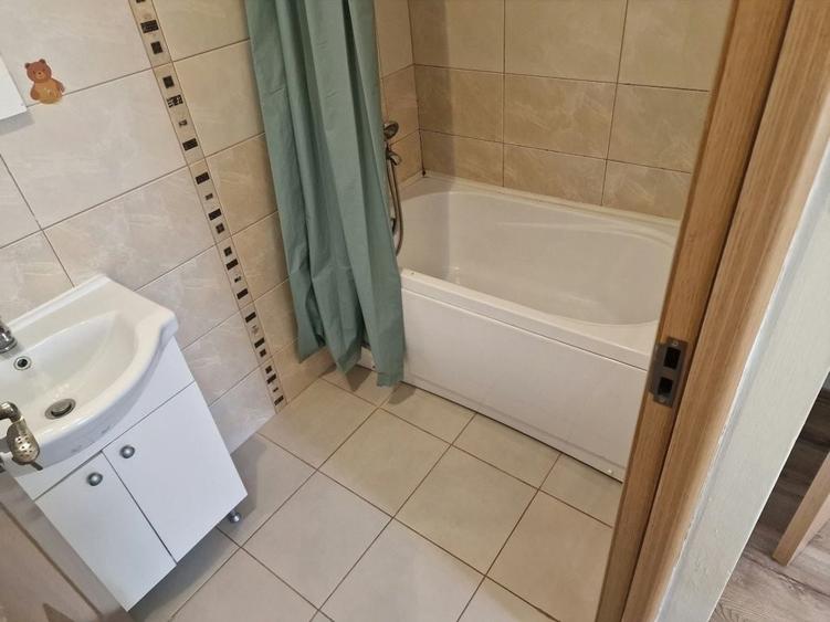Apartament cu 2 camere semidecomandat în Mărăței