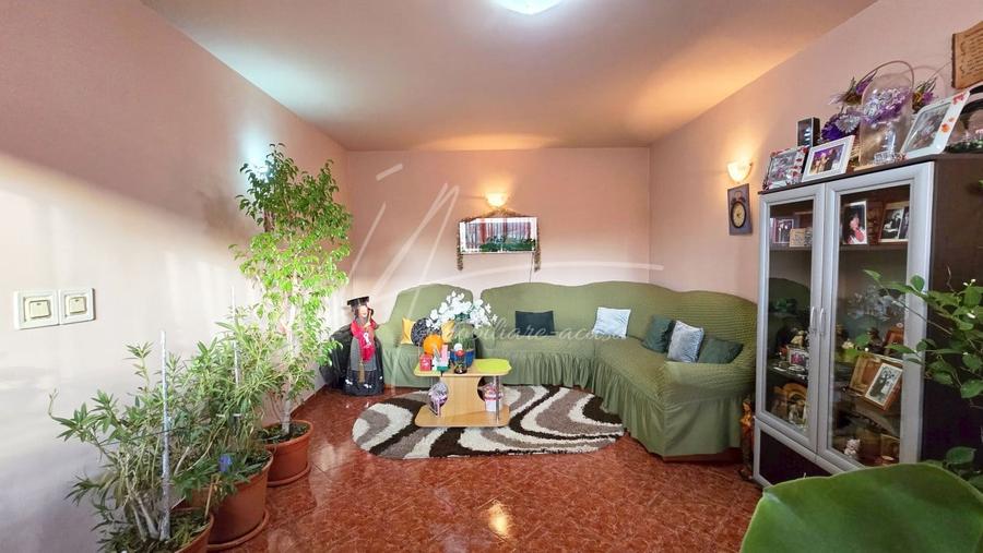 Casă individuală cu 5 camere cu Canalizare în Prelungirea Ghencea