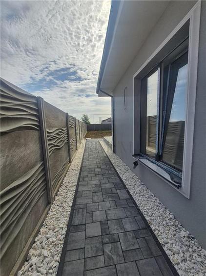 Duplex cu 3 camere cu Teren 315 Mp în Moșnița Nouă