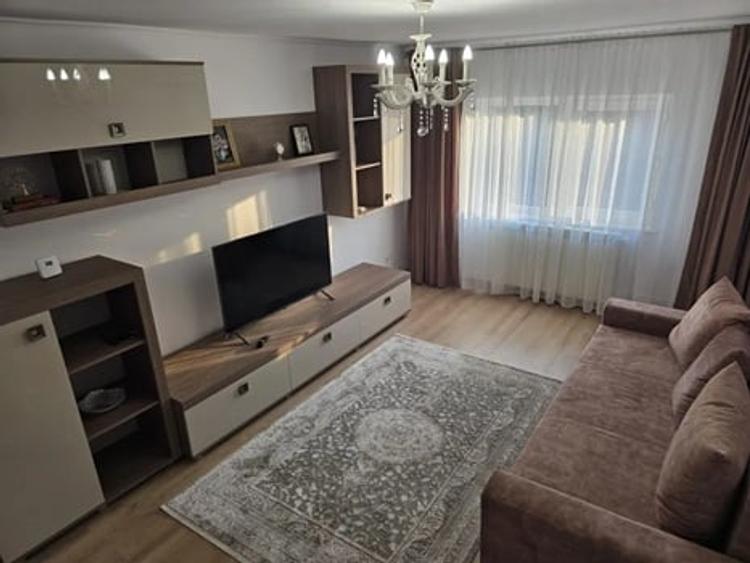 Apartament cu 2 camere decomandat în Dacia