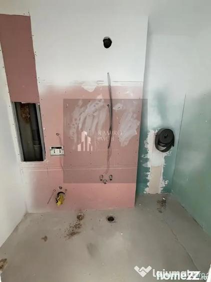 Apartament cu 3 camere decomandat în Mihai Bravu