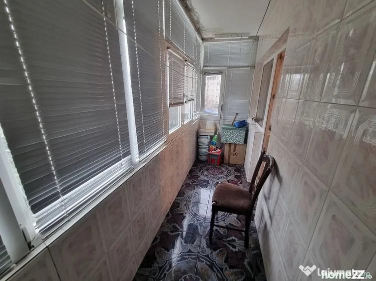 Apartament cu 4 camere decomandat în Faleza Nord
