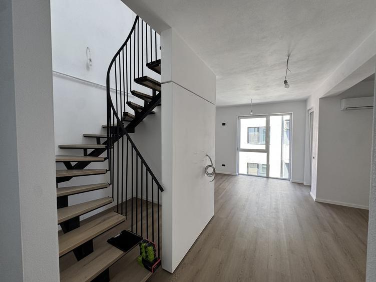 Apartament cu 3 camere în Giroc