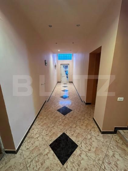 Casă individuală cu 6 camere cu Canalizare în Girocului