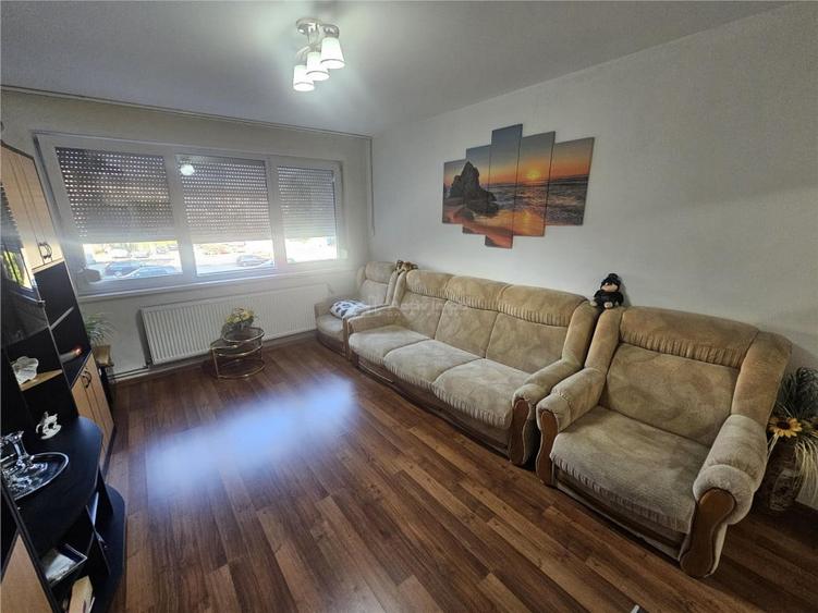 Apartament cu 2 camere decomandat în Calea Caransebeșului