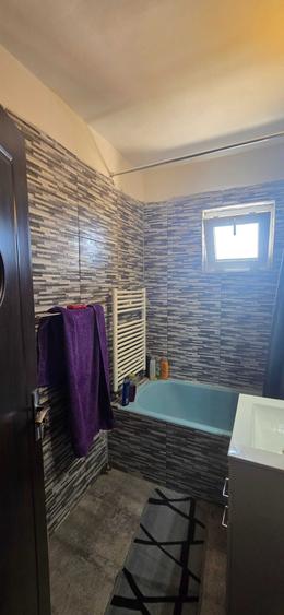 Apartament cu 4 camere decomandat în 9 Mai