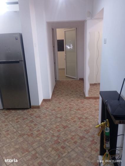 Apartament cu 3 camere în Crângași
