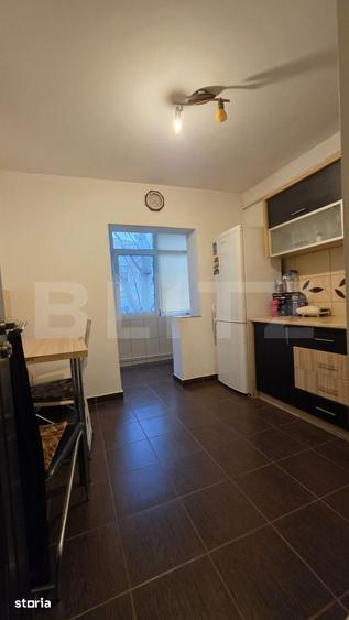 Apartament cu 3 camere decomandat în Soarelui