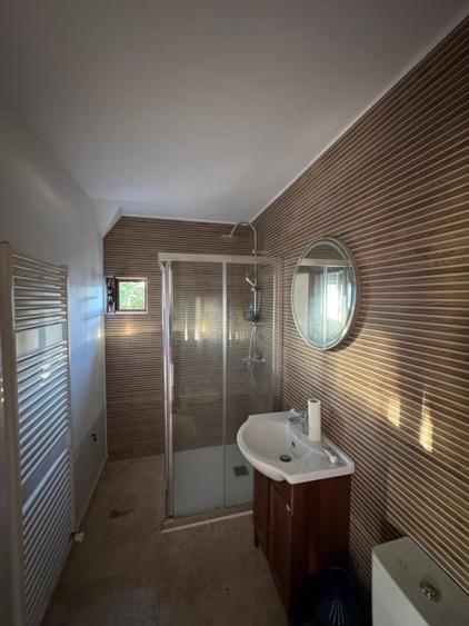 Casă individuală cu 4 camere cu Canalizare în Breaza de Sus