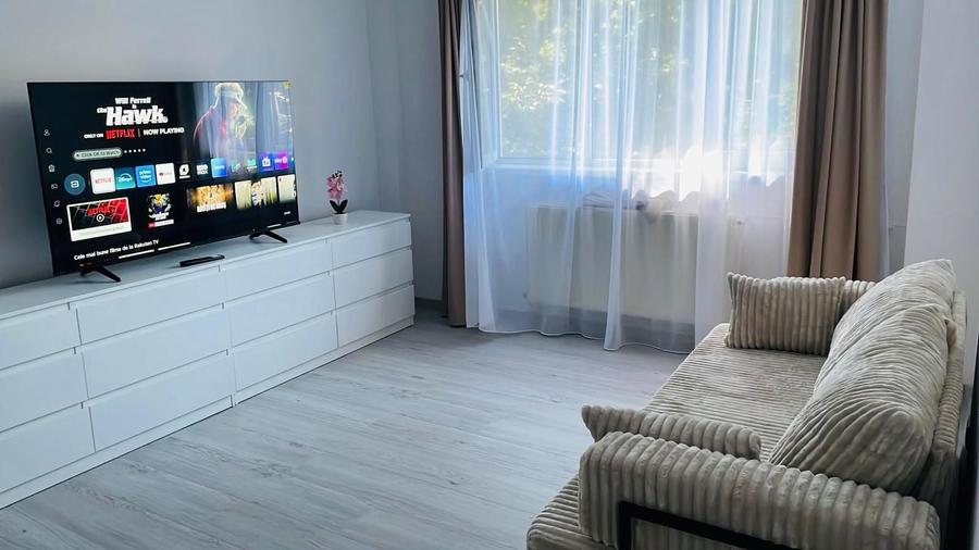 Apartament cu 2 camere semidecomandat, mobilat în Olteniței