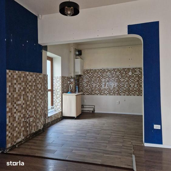 Casă cu 9 camere cu Teren 430 Mp în Ultracentral