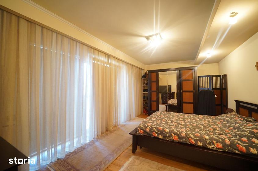 Casă cu 6 camere cu Teren 489 Mp în Andrei Mureșanu
