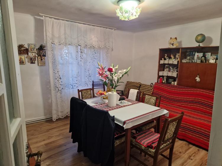 Casă individuală cu 3 camere cu Teren 227 Mp în Est