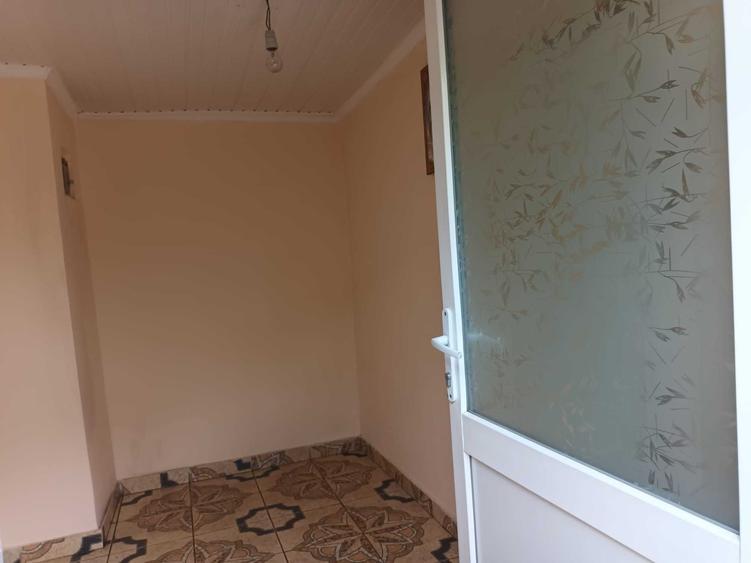 Casă cu 4 camere în Ciorani