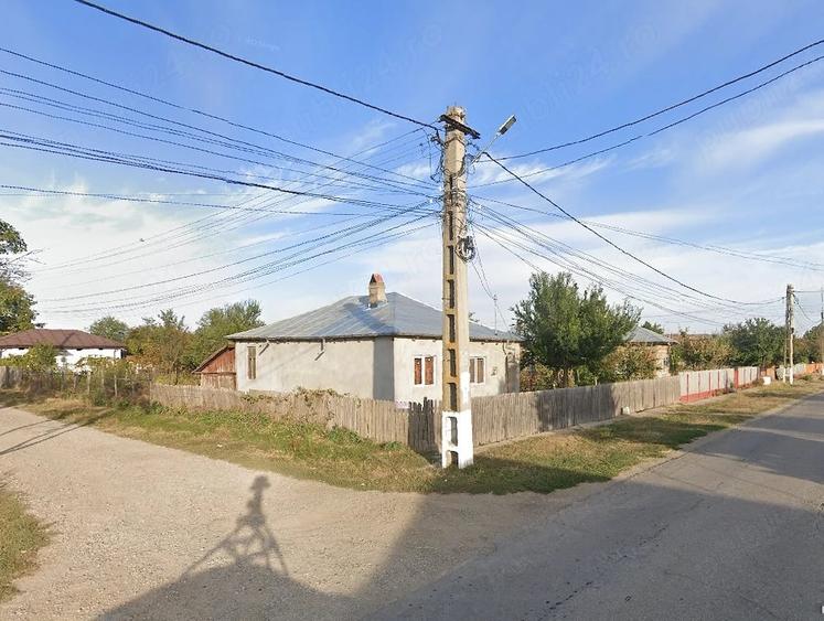Casă cu 5 camere cu Teren 300 Mp în Bordușani