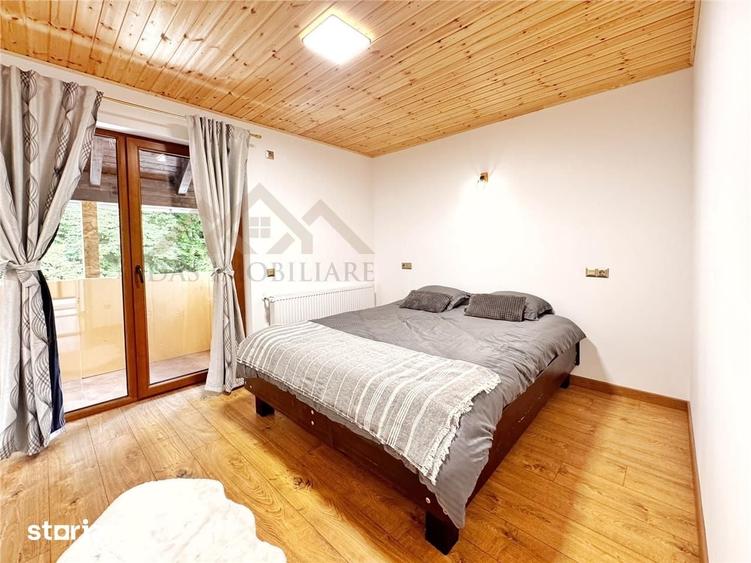 Casă cu 7 camere cu Teren 150 Mp în Central