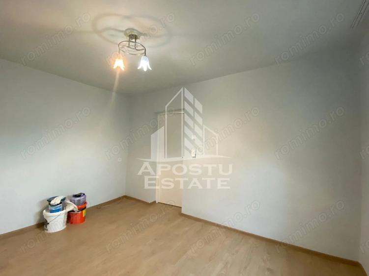 Casă cu 4 camere cu Teren 146 Mp în Ghiroda