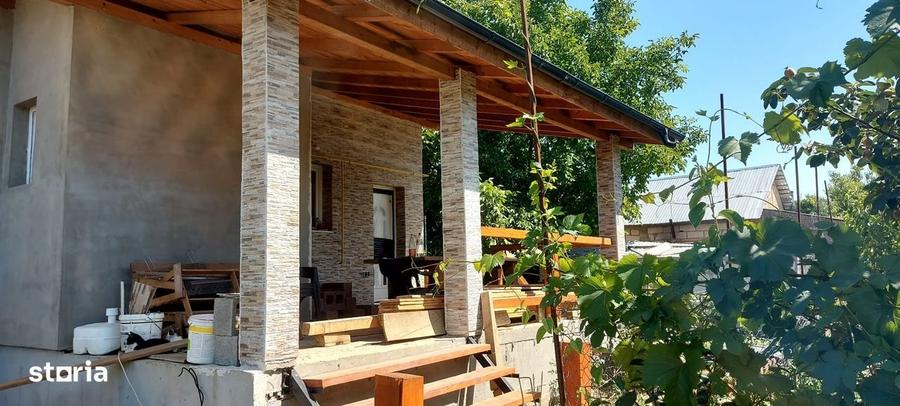 Casă cu 4 camere cu Teren 560 Mp în Central